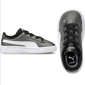 Puma Vikky V2 Glitz leather sneaker size 7c and 9c, new